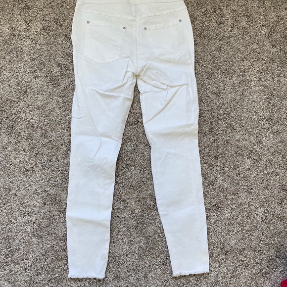 White Jeans - Picture 3 of 4